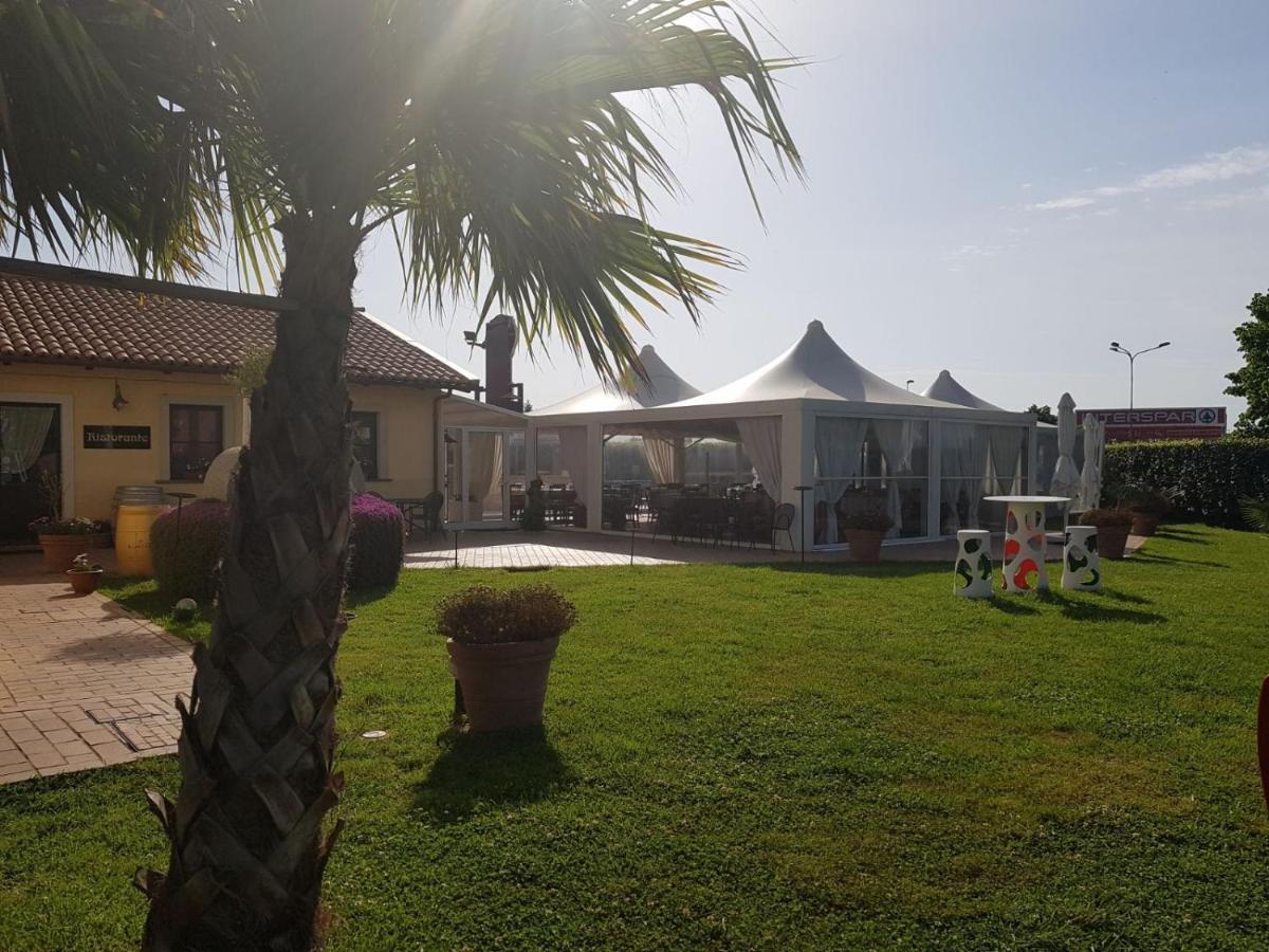 I Giardini Del Novecento Hotel Lamezia Terme Eksteriør billede